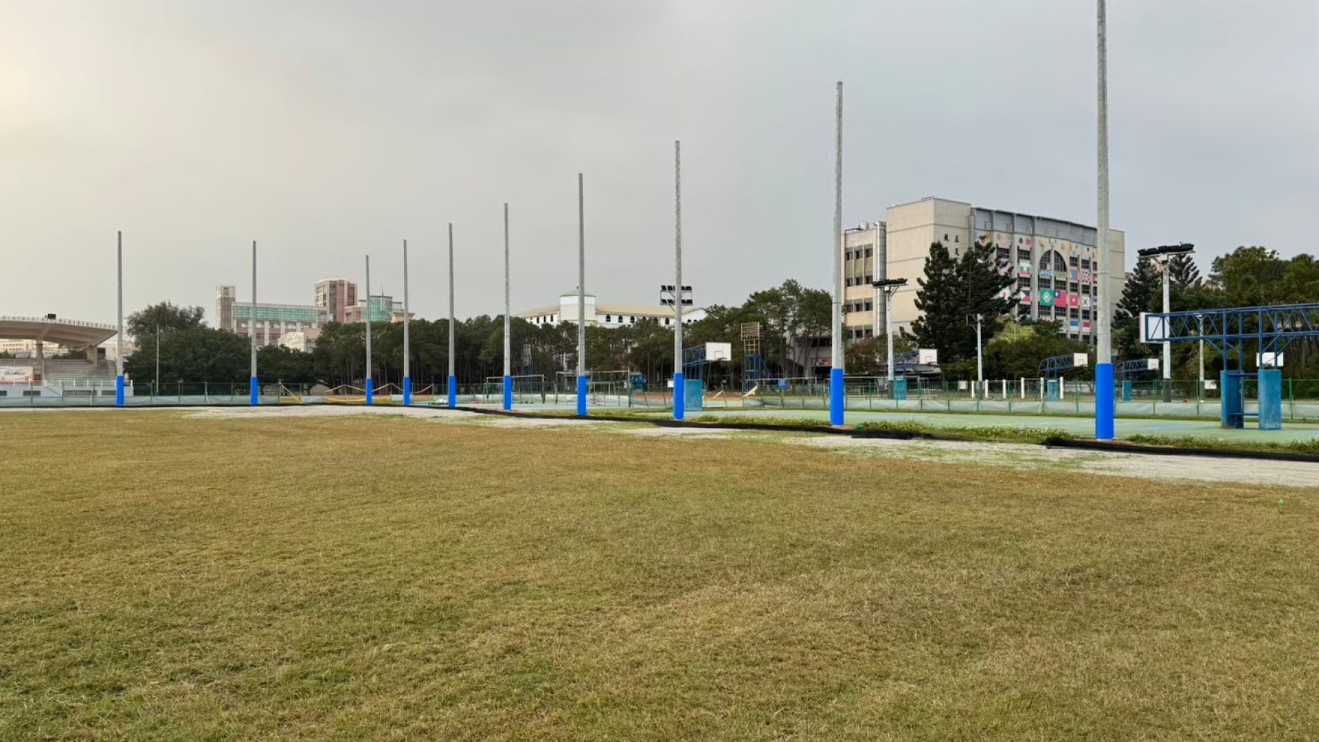 LINE_ALBUM_明新棒球場電線桿（完工）_241018_2